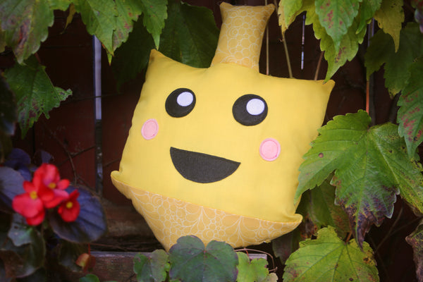 Hanukkah Pillow Workshop: FAMILY Workshop - BROOKLINE