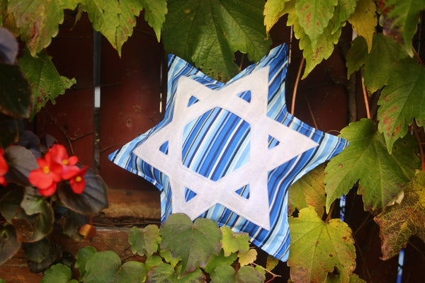 Hanukkah Pillow Workshop: FAMILY Workshop - BROOKLINE